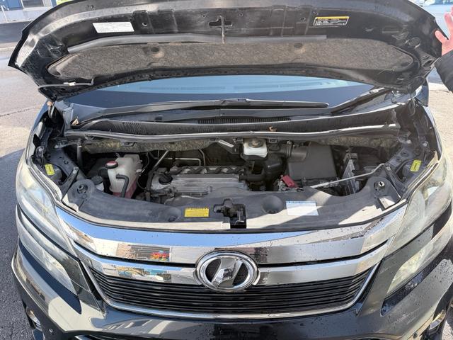 ヴェルファイア ２．４Ｚ　ゴールデンアイズＩＩ　純正ナビ　バックカメラ　地デジ　フリップダウンモニター　ハーフレザー　スタッドレス　スマートキー×２　純正エンジンスターター　モデリスタダウンサス（33枚目）