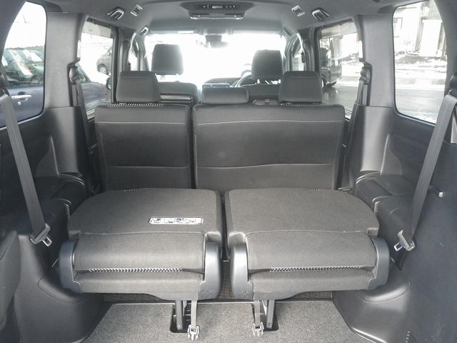 ヴォクシー ＺＳ　自社販売１オーナー　寒冷地仕様　社外ナビ　バックカメラ　ドライブレコーダー　エンジンスターター　フリップダウンモニター　夏冬タイヤ＋アルミホイール付き（14枚目）