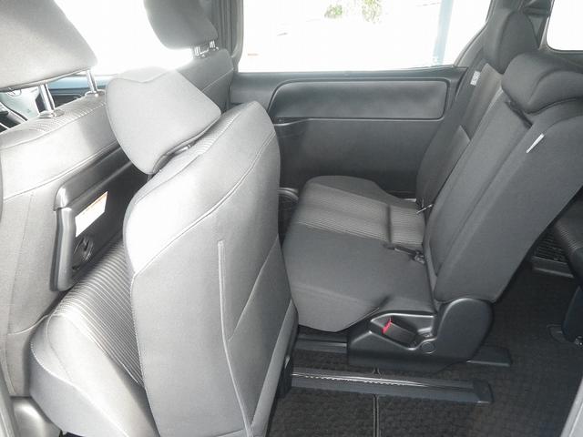 ヴォクシー ＺＳ　自社販売１オーナー　寒冷地仕様　社外ナビ　バックカメラ　ドライブレコーダー　エンジンスターター　フリップダウンモニター　夏冬タイヤ＋アルミホイール付き（19枚目）