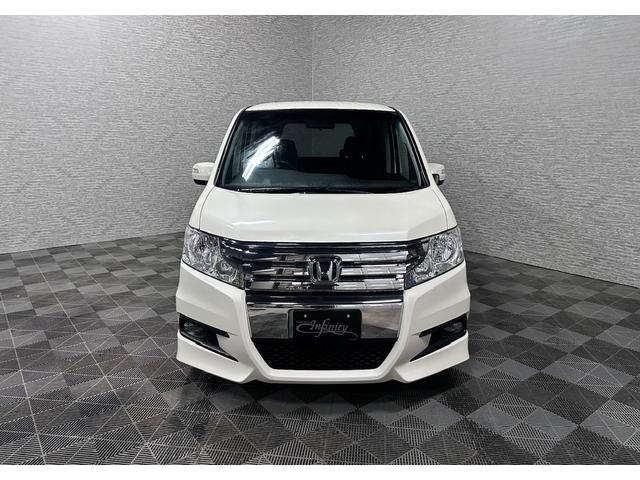 ステップワゴンスパーダ Ｚ　純正ナビ　ワンセグ　バックカメラ　フォグランプ（3枚目）