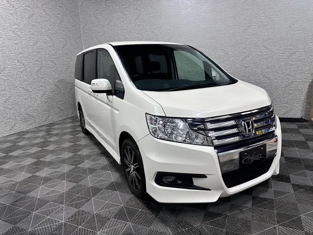 ステップワゴンスパーダ Ｚ　純正ナビ　ワンセグ　バックカメラ　フォグランプ（4枚目）