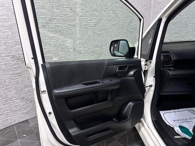 ステップワゴンスパーダ Ｚ　純正ナビ　ワンセグ　バックカメラ　フォグランプ（9枚目）