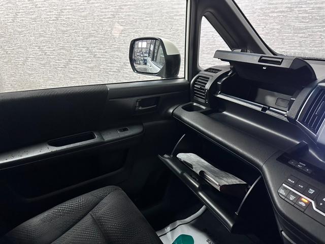 ステップワゴンスパーダ Ｚ　純正ナビ　ワンセグ　バックカメラ　フォグランプ（10枚目）