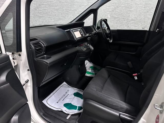 ステップワゴンスパーダ Ｚ　純正ナビ　ワンセグ　バックカメラ　フォグランプ（11枚目）