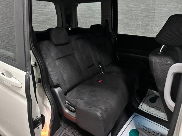 ステップワゴンスパーダ Ｚ　純正ナビ　ワンセグ　バックカメラ　フォグランプ（12枚目）