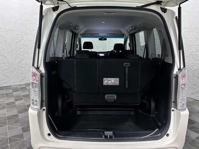 ステップワゴンスパーダ Ｚ　純正ナビ　ワンセグ　バックカメラ　フォグランプ（18枚目）