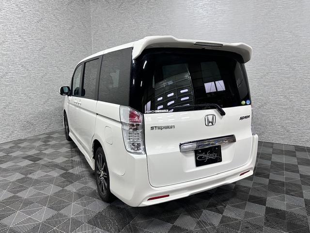 ステップワゴンスパーダ Ｚ　純正ナビ　ワンセグ　バックカメラ　フォグランプ（19枚目）