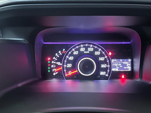 ステップワゴンスパーダ Ｚ　純正ナビ　ワンセグ　バックカメラ　フォグランプ（31枚目）