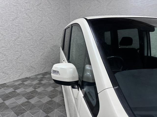 ステップワゴンスパーダ Ｚ　純正ナビ　ワンセグ　バックカメラ　フォグランプ（34枚目）