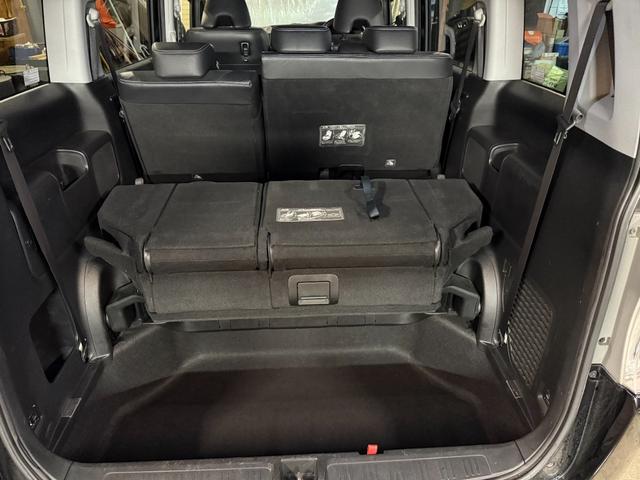 ステップワゴンスパーダ Ｚ　クールスピリット　４ＷＤ　ＷＳＲＳ　ＡＢＳ　スマートキー　純正９型ナビＴＶバックモニター　ＥＴＣ　両側パワースライドドア　横滑り防止　クルーズコントロール　ワイパーデアイサー（18枚目）