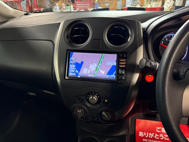 ノート Ｘ　ＦＯＵＲ　４ＷＤ　ＷＳＲＳ　ＡＢＳ　インテリジェントキー　プッシュスタート　純正ナビＴＶ　横滑り防止（4枚目）