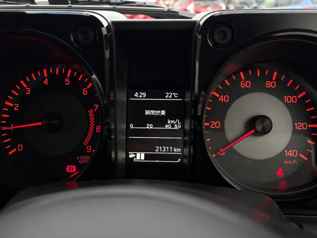 ジムニー ＸＧ　４ＷＤ　５速ＭＴ車　ＡＯＴＯナビ　バックカメラ　　Ｂｌｕｅｔｏｏｔｈ接続　前後ドラレコ　デジタルインナーミラーヒルディセントコントロール　横滑り防止　車線逸脱警報ＯＦＦスイッチ　衝突軽減システム（13枚目）
