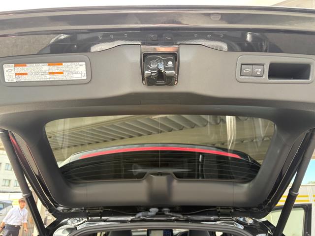 ハリアーハイブリッド Ｚ　レザーパッケージ　４ＷＤ　純正ナビ　全方位カメラ　ＪＢＬ　ＥＴＣ　デジタルインナーミラー　パノラマルーフ　クルーズコントロール　パワーバックドア（47枚目）