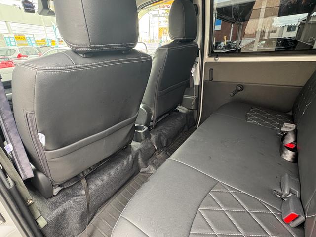 タウンエースバン  4WD 5速MT バックカメラ ETC 夏冬タイヤ 社外シートカバー 社外ベットキット 社外ディスプレイオーディオ(27枚目)