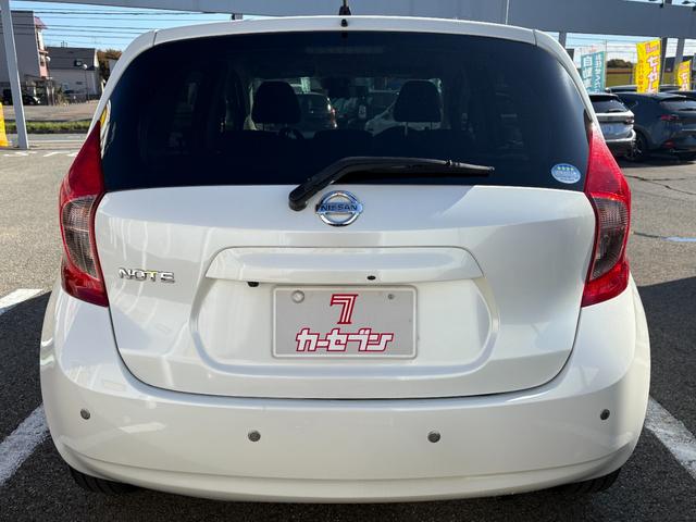 ノート X FOUR 4WD 寒冷地仕様 夏冬タイヤ付 社外エンジンスターター 純正ナビ バックカメラ ETC クリアランスソナー Bluetooth接続 ワンセグ キーレス 4WD切り替え オートライト マニュアルAC(11枚目)