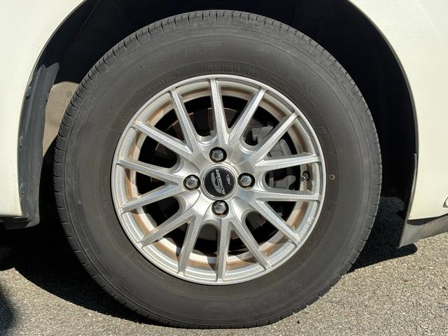 ノート X FOUR 4WD 寒冷地仕様 夏冬タイヤ付 社外エンジンスターター 純正ナビ バックカメラ ETC クリアランスソナー Bluetooth接続 ワンセグ キーレス 4WD切り替え オートライト マニュアルAC(14枚目)