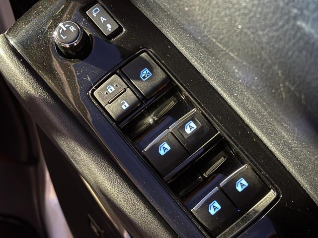 ヴェルファイアハイブリッド ＺＲ　Ｇエディション　４ＷＤ　純正ＪＢＬナビ　寒冷地仕様　バックカメラ　全方位カメラ　ＥＴＣ　両側パワスラ　電動リアゲート　クルコン　シートヒーター　ステアリングヒーター　Ｂｌｕｅｔｏｏｔｈ　フリップダウン　オットマン（19枚目）