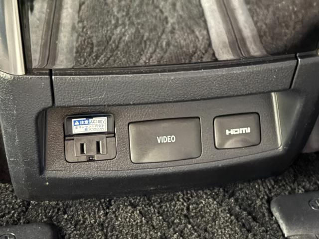 ヴェルファイアハイブリッド ＺＲ　Ｇエディション　４ＷＤ　純正ＪＢＬナビ　寒冷地仕様　バックカメラ　全方位カメラ　ＥＴＣ　両側パワスラ　電動リアゲート　クルコン　シートヒーター　ステアリングヒーター　Ｂｌｕｅｔｏｏｔｈ　フリップダウン　オットマン（43枚目）