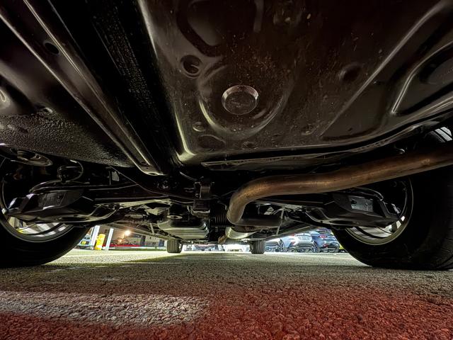 ヴェルファイアハイブリッド ＺＲ　Ｇエディション　４ＷＤ　純正ＪＢＬナビ　寒冷地仕様　バックカメラ　全方位カメラ　ＥＴＣ　両側パワスラ　電動リアゲート　クルコン　シートヒーター　ステアリングヒーター　Ｂｌｕｅｔｏｏｔｈ　フリップダウン　オットマン（48枚目）