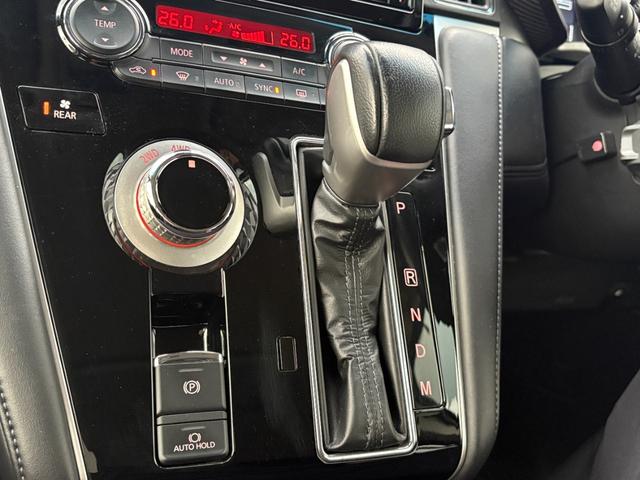 デリカＤ：５ Ｐ　ＪＡＯＳグリル／スキットバー／フェンダーガーニッシュ／Ｆ．Ｒマッドガード　バグガード　純正ウイング　オープンカントリーマッドタイヤ　オートステップ　純ナビ　全方位　両側パワスラ　電動リアゲート　ＥＴＣ（31枚目）