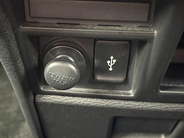 デリカＤ：５ Ｐ　ＪＡＯＳグリル／スキットバー／フェンダーガーニッシュ／Ｆ．Ｒマッドガード　バグガード　純正ウイング　オープンカントリーマッドタイヤ　オートステップ　純ナビ　全方位　両側パワスラ　電動リアゲート　ＥＴＣ（34枚目）