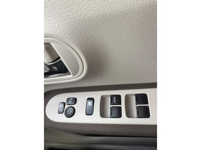 アルトラパンＬＣ Ｘ　４ＷＤ／全方位モニター用カメラパッケージ／純正ナビ／フルセグＴＶ／禁煙車／プッシュスタート／スペアキー／スマートキー／純正専用アルミホイール／デュアルカメラブレーキサポート（31枚目）