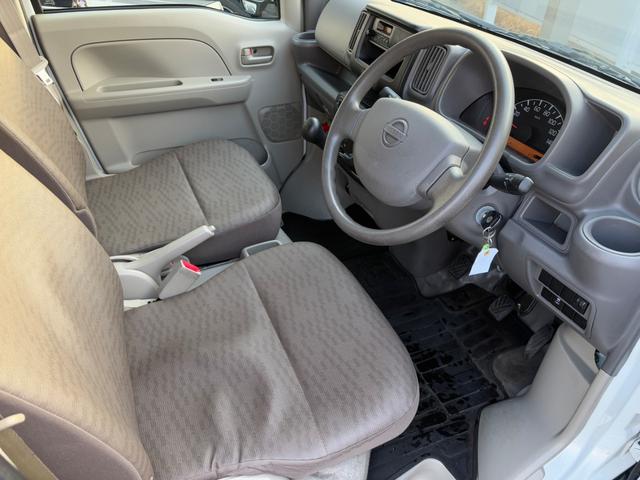 NV100クリッパーバン DX 4WD/5速MT/横滑り防止装置/キーレス/パワーウィンドウ/エアバック/両側スライドドア(32枚目)