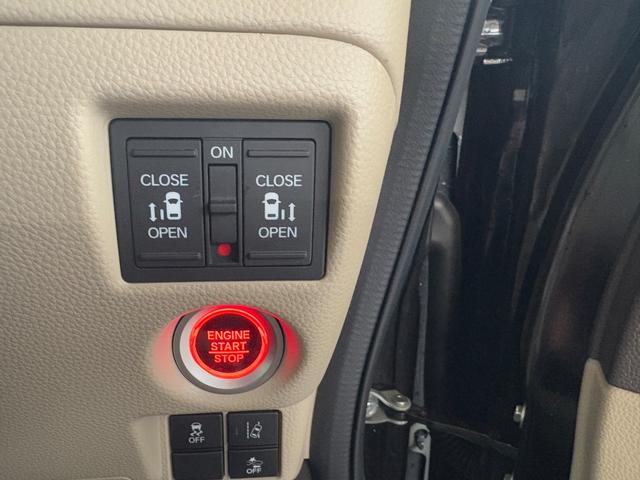 Ｎ－ＢＯＸ Ｇ・ＥＸターボホンダセンシング　４ＷＤ／純正ナビ／バックカメラ／ホンダセイシング／シートヒーター／ＥＴＣ／前後ドライブレコーダー／フルセグＴＶ／両側パワースライドドア（30枚目）