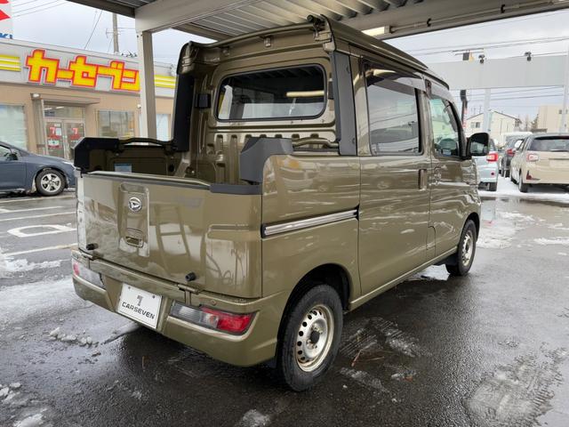 ハイゼットカーゴ デッキバン　４ＷＤ／５速ＭＴ／スマートアシスト３／フォグランプ／両側スライドドア（6枚目）