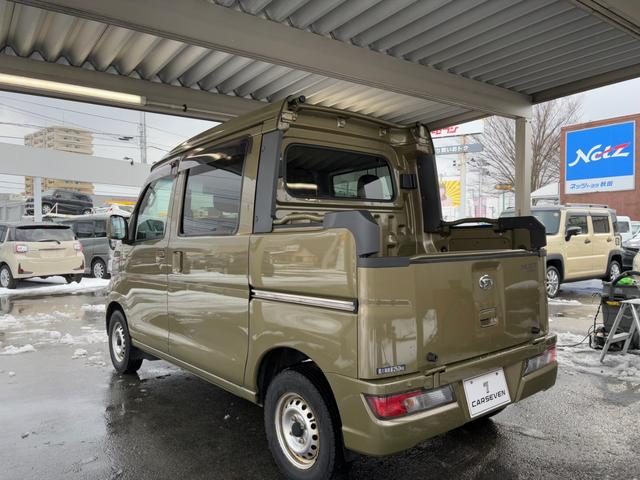 ハイゼットカーゴ デッキバン　４ＷＤ／５速ＭＴ／スマートアシスト３／フォグランプ／両側スライドドア（8枚目）