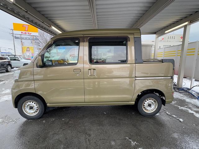 ハイゼットカーゴ デッキバン　４ＷＤ／５速ＭＴ／スマートアシスト３／フォグランプ／両側スライドドア（9枚目）