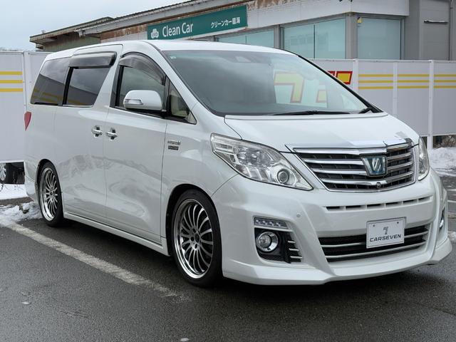 アルファードハイブリッド Ｇ　Ｌパッケージ　ロイヤルラウンジＬＥ　ａｄｍｉｒａｔｉｏｎフルエアロ／４ＷＤ／リアエンターテイメントシステム／純正ナビ／ＴＶ／パノラミックビューモニター／スーパーライブサウンド／サンルーフ／パワーバックドア／両側パワスラ／ドラレコ／ＥＴＣ（4枚目）