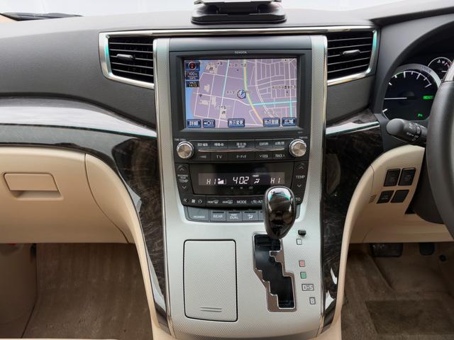 アルファードハイブリッド Ｇ　Ｌパッケージ　ロイヤルラウンジＬＥ　ａｄｍｉｒａｔｉｏｎフルエアロ／４ＷＤ／リアエンターテイメントシステム／純正ナビ／ＴＶ／パノラミックビューモニター／スーパーライブサウンド／サンルーフ／パワーバックドア／両側パワスラ／ドラレコ／ＥＴＣ（19枚目）