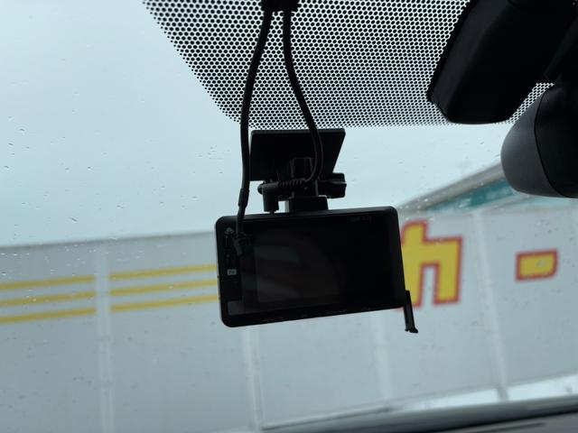 アルファードハイブリッド Ｇ　Ｌパッケージ　ロイヤルラウンジＬＥ　ａｄｍｉｒａｔｉｏｎフルエアロ／４ＷＤ／リアエンターテイメントシステム／純正ナビ／ＴＶ／パノラミックビューモニター／スーパーライブサウンド／サンルーフ／パワーバックドア／両側パワスラ／ドラレコ／ＥＴＣ（37枚目）