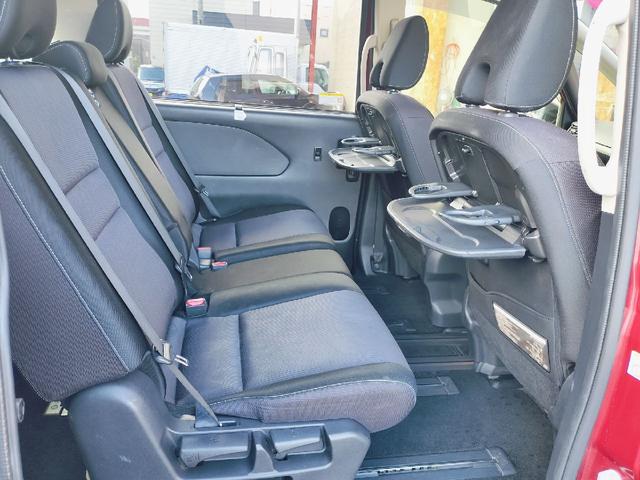 セレナ ハイウェイスター　４ＷＤ　本州仕入　プロパイロット　クルーズコントロール　アラウンドビューモニター　両側パワースライドドア　ナビ　フルセグ　Ｂｌｕｅｔｏｏｔｈ　ＬＥＤヘッドライト　ＵＳＢ　ＥＴＣ（13枚目）