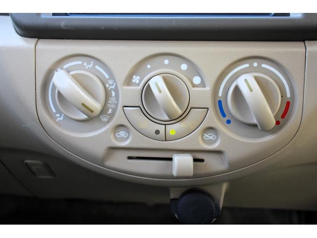 アルト F ユーザー買取直販・5速マニュアル・純正オーディオ・盗難防止システム・衝突安全ボディ・アンチロックブレーキシステム・運転席エアバック・助手席エアバック・パワーステアリング・パワーウィンドウ(6枚目)