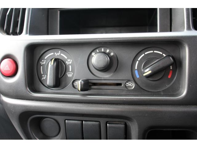 キャリイトラック ＫＵ　ユーザー買取直販・５速マニュアル・パートタイム４ＷＤ・三方開き・ホンダ純正オーディオ（8枚目）
