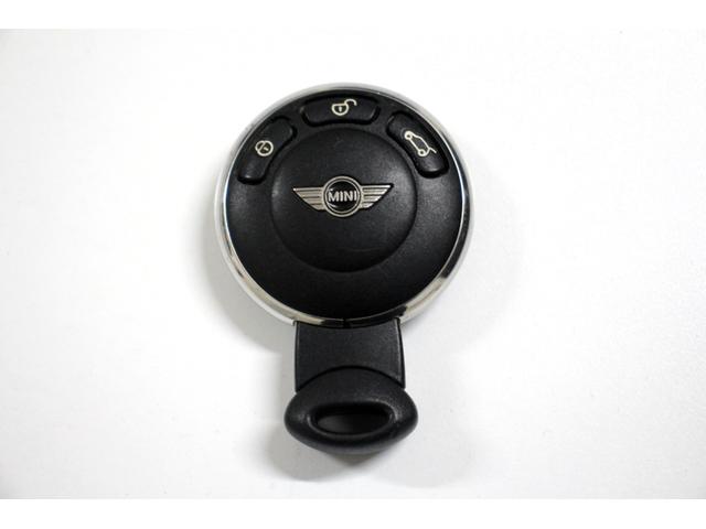 ＭＩＮＩ クーパーＳ　ユーザー買取直販・ＢＭＷ純正ＡＷ付夏タイヤ・カロテッツアナビ・フルセグテレビ・ガイドライン付バックカメラ・Ｂｌｕｅｔｏｏｔｈ接続・ＭＴモード付・ディスチャージドランプ・ＡＢＳ・プッシュ・フォグライト（17枚目）