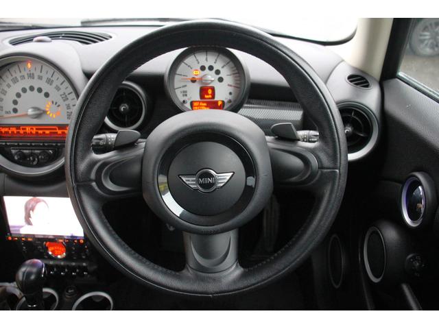 ＭＩＮＩ クーパーＳ　ユーザー買取直販・ＢＭＷ純正ＡＷ付夏タイヤ・カロテッツアナビ・フルセグテレビ・ガイドライン付バックカメラ・Ｂｌｕｅｔｏｏｔｈ接続・ＭＴモード付・ディスチャージドランプ・ＡＢＳ・プッシュ・フォグライト（19枚目）