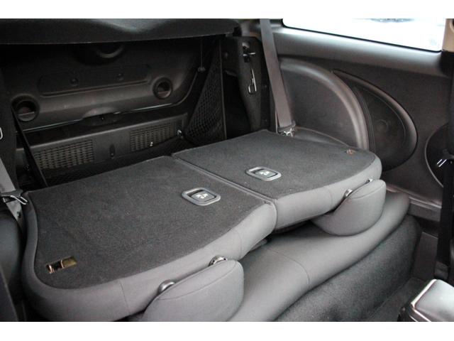 ＭＩＮＩ クーパーＳ　ユーザー買取直販・ＢＭＷ純正ＡＷ付夏タイヤ・カロテッツアナビ・フルセグテレビ・ガイドライン付バックカメラ・Ｂｌｕｅｔｏｏｔｈ接続・ＭＴモード付・ディスチャージドランプ・ＡＢＳ・プッシュ・フォグライト（31枚目）