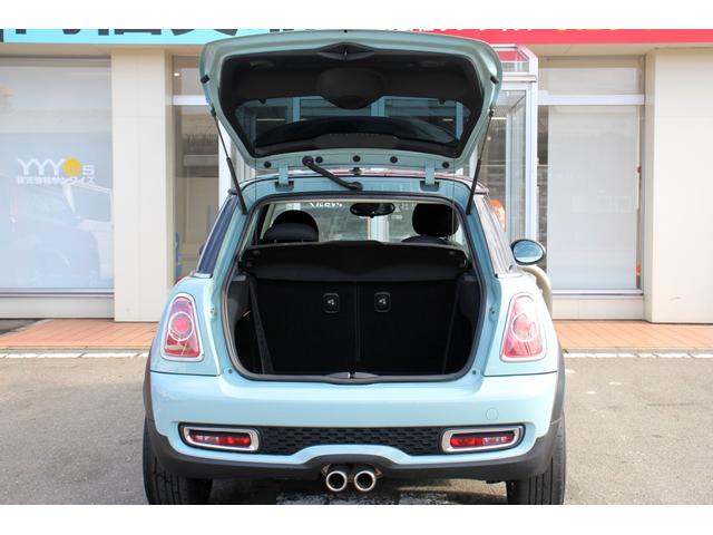 ＭＩＮＩ クーパーＳ　ユーザー買取直販・ＢＭＷ純正ＡＷ付夏タイヤ・カロテッツアナビ・フルセグテレビ・ガイドライン付バックカメラ・Ｂｌｕｅｔｏｏｔｈ接続・ＭＴモード付・ディスチャージドランプ・ＡＢＳ・プッシュ・フォグライト（48枚目）