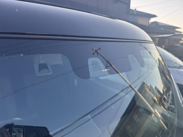 スペーシアカスタム ハイブリッドＸＳ　Ｂカメ　車線逸脱　スマキー　キーレスエントリー　アイドルストップ　オートハイビーム　シートＨ　フルフラットシート　ナビＴＶ　オートエアコン　ベンチシート　ＥＴＣ　サイドエアバッグ　盗難防止システム（17枚目）