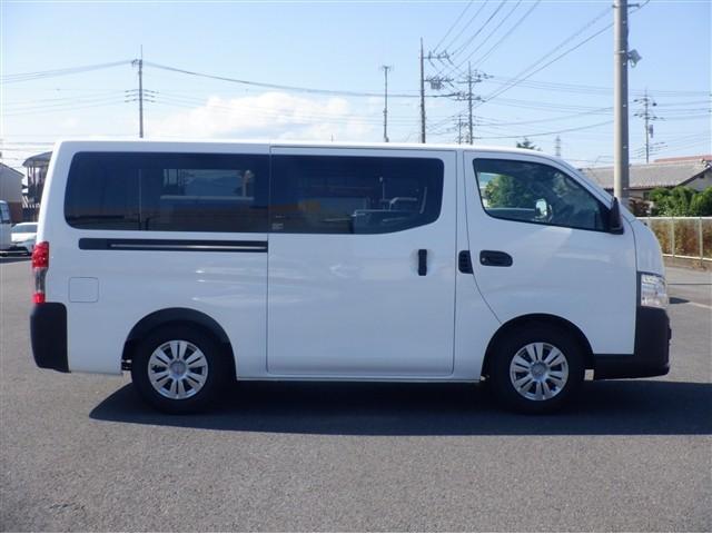 ＮＶ３５０キャラバンバン ロングＤＸ　／登録済未使用車／エマージェンシーブレーキ／バックカメラ／プライバシーガラス／スペアタイヤ（4枚目）
