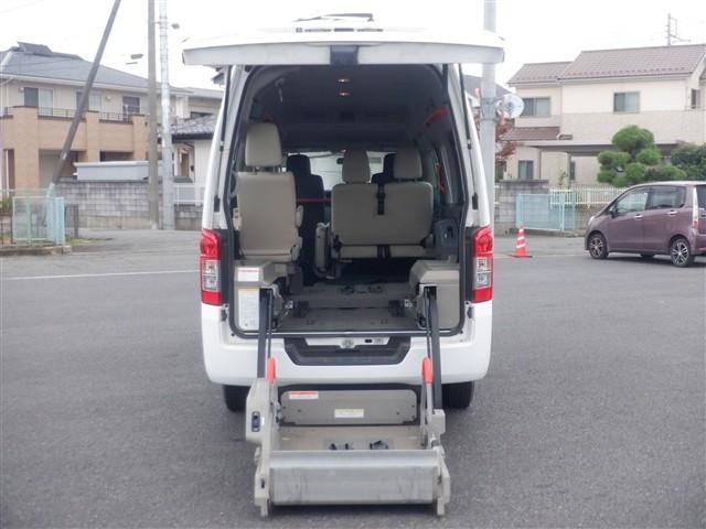 ＮＶ３５０キャラバンバン 　チェアキャブ車いす２基積仕様／オートステップ／バックモニター（4枚目）