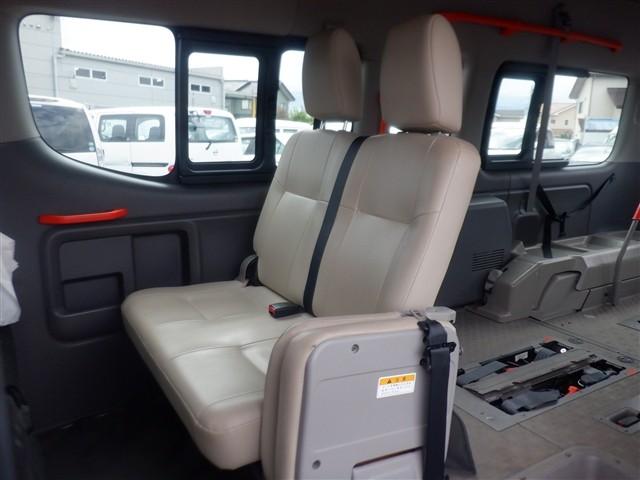 ＮＶ３５０キャラバンバン 　チェアキャブ車いす２基積仕様／オートステップ／バックモニター（14枚目）