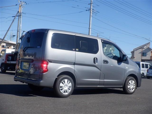 ＮＶ２００バネットバン ＧＸ　／エマージェンシーブレーキ／キーレスキ－／天張りあり／荷台ゴムマット／リヤスモークガラス／１オーナー（8枚目）