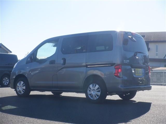 ＮＶ２００バネットバン ＧＸ　／エマージェンシーブレーキ／キーレスキ－／天張りあり／荷台ゴムマット／リヤスモークガラス／１オーナー（9枚目）