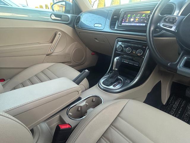 ザ・ビートル デザインマイスター Goo鑑定車 保証付 ヒーター付ベージュカワシート 純正ナビ TV Bluetoot バックカメラ ETC プッシュスタート ブラインドスポットモニター オートクルーズ スマートキー2個 BSM(13枚目)