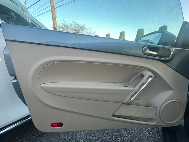 ザ・ビートル デザインマイスター Goo鑑定車 保証付 ヒーター付ベージュカワシート 純正ナビ TV Bluetoot バックカメラ ETC プッシュスタート ブラインドスポットモニター オートクルーズ スマートキー2個 BSM(16枚目)