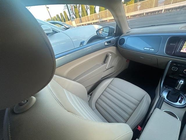 ザ・ビートル デザインマイスター Goo鑑定車 保証付 ヒーター付ベージュカワシート 純正ナビ TV Bluetoot バックカメラ ETC プッシュスタート ブラインドスポットモニター オートクルーズ スマートキー2個 BSM(30枚目)